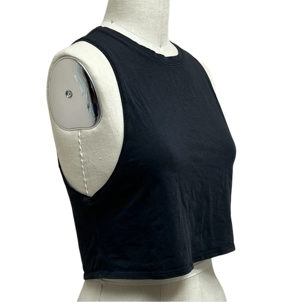 Lululemon Cut Back Crop Tank in Black